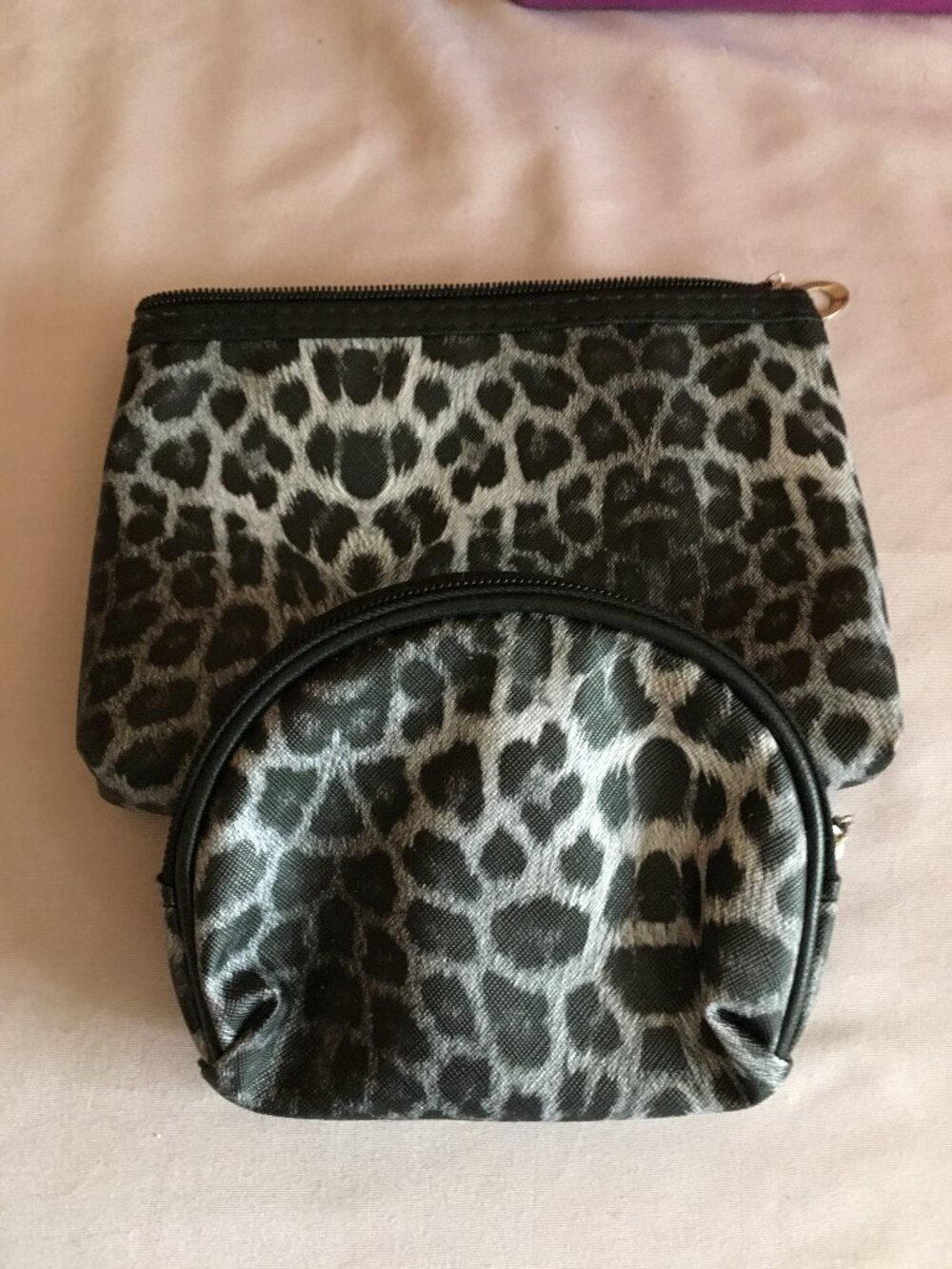 Leopard Print cosmetic bag set